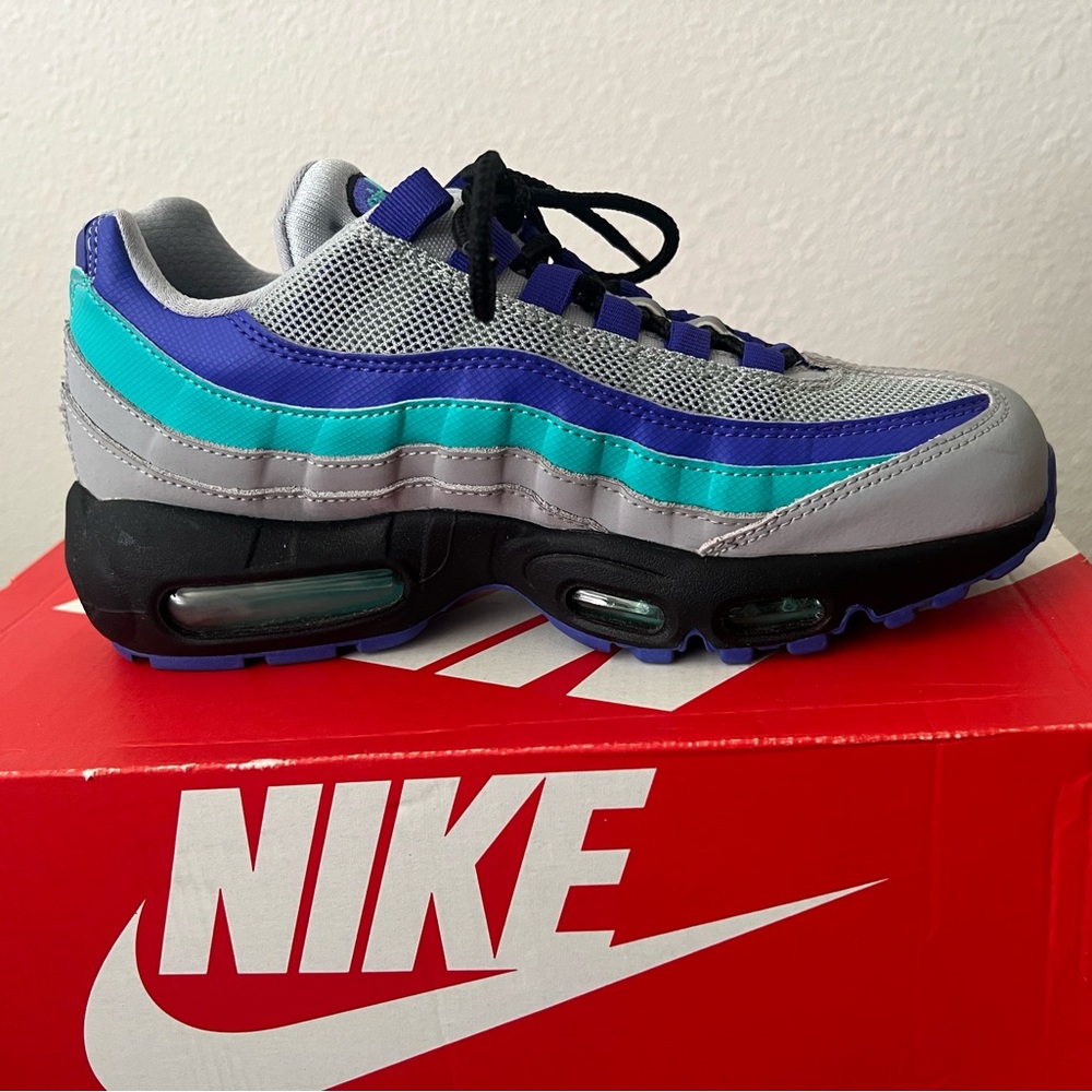 Nike Air Max 95 Men's Sneakers - Gray, Teal, and Purple